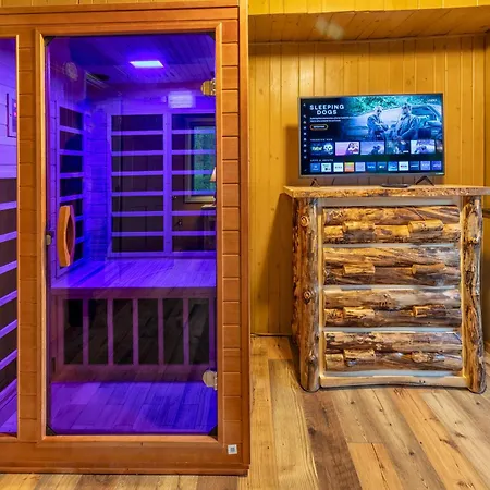 Gatlinburg Cabin With Breathtaking Views, Hot Tub, Sauna, 10 Min To Downtown And National Park Exterior photo