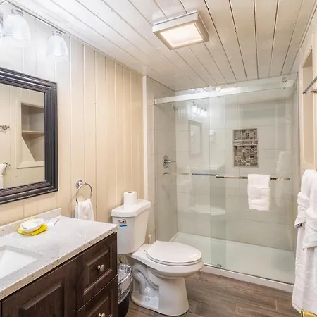 Gatlinburg Cabin With Breathtaking Views, Hot Tub, Sauna, 10 Min To Downtown And National Park Exterior photo