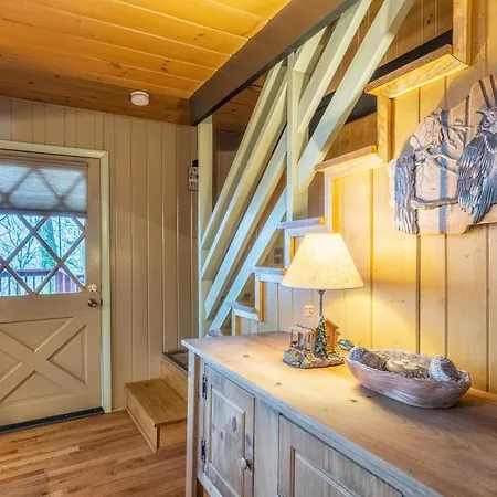 Gatlinburg Cabin With Breathtaking Views, Hot Tub, Sauna, 10 Min To Downtown And National Park Exterior photo