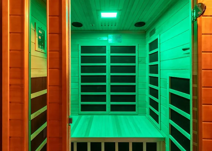 Gatlinburg Cabin With Breathtaking Views, Hot Tub, Sauna, 10 Min To Downtown And National Park